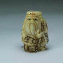 Нэцкэ Дзюродзин с корзиной рыбы