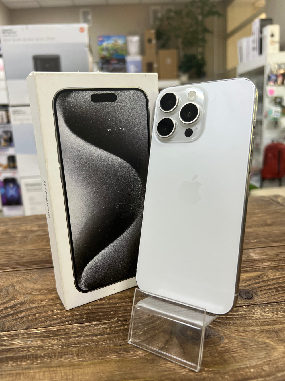 Б/У iPhone 15 Pro Max 256 GB White Titanium