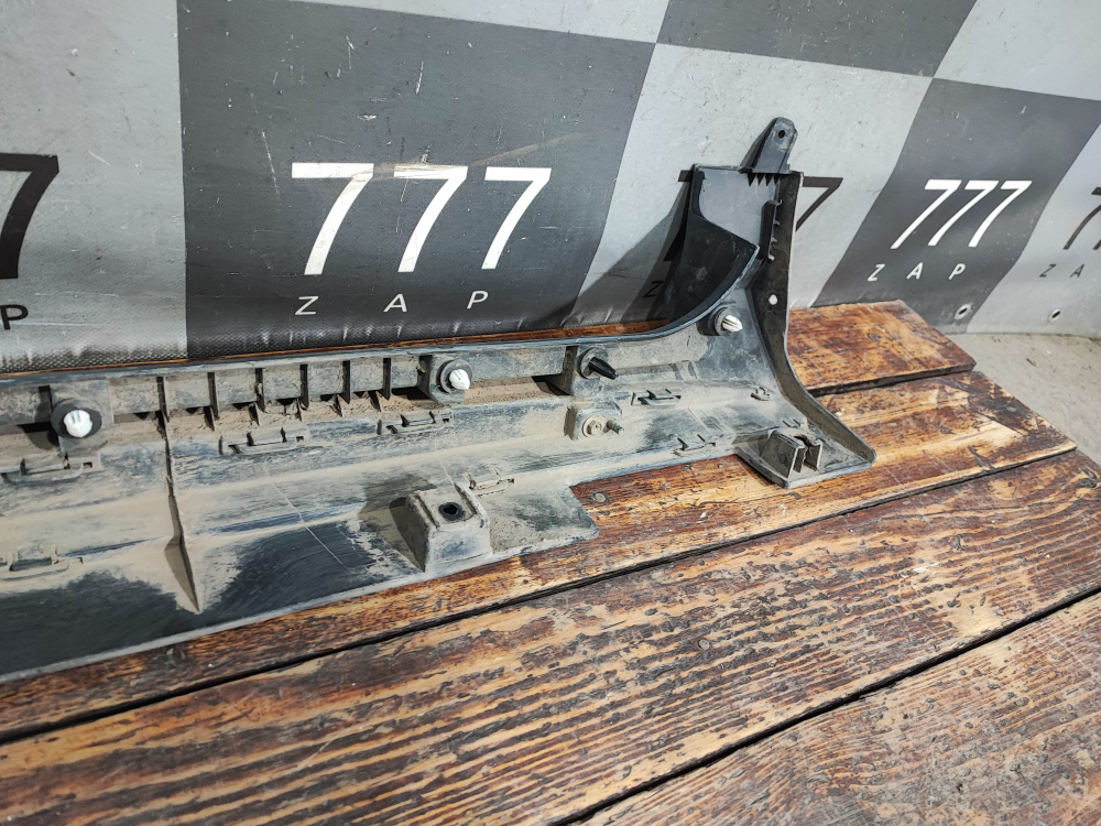 Накладка порога левого Geely Coolray 19-нв Б/У Оригинал 6073056100