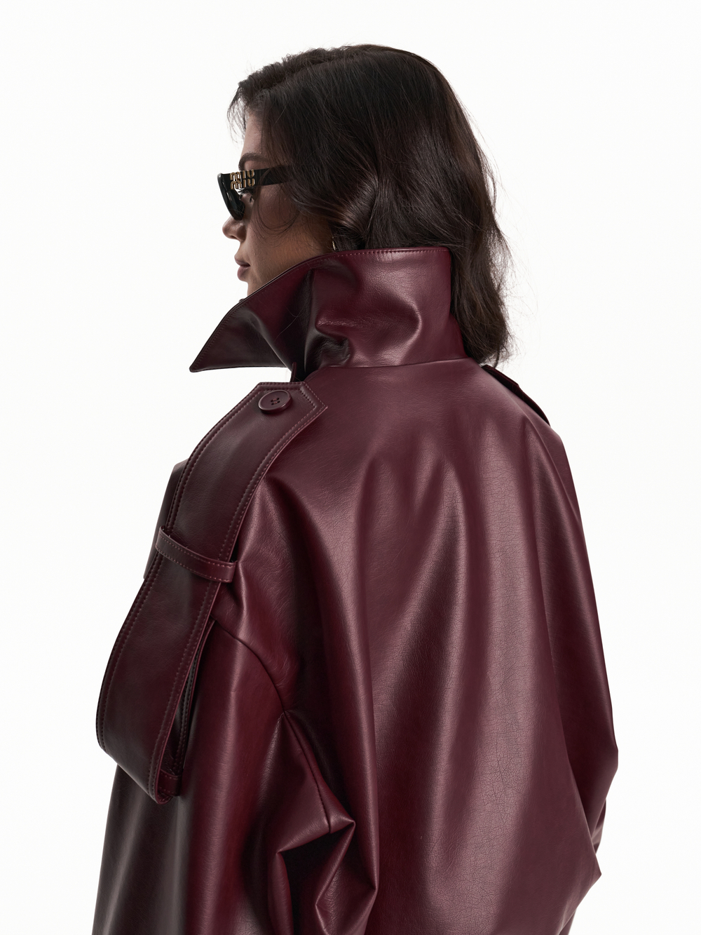 Косуха экокожа в бордовом цвете