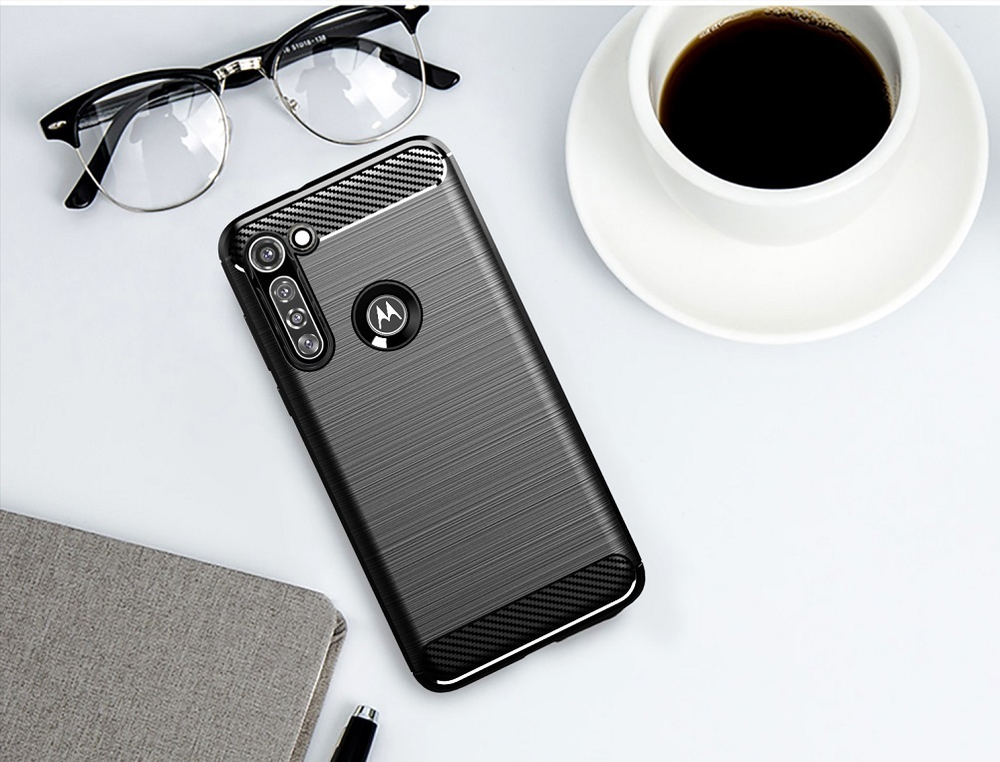 Чехол черного цвета на Motorola G8 Power, серия Carbon от Caseport