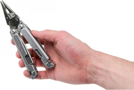 Мультитул-инструмент Leatherman FREE P2