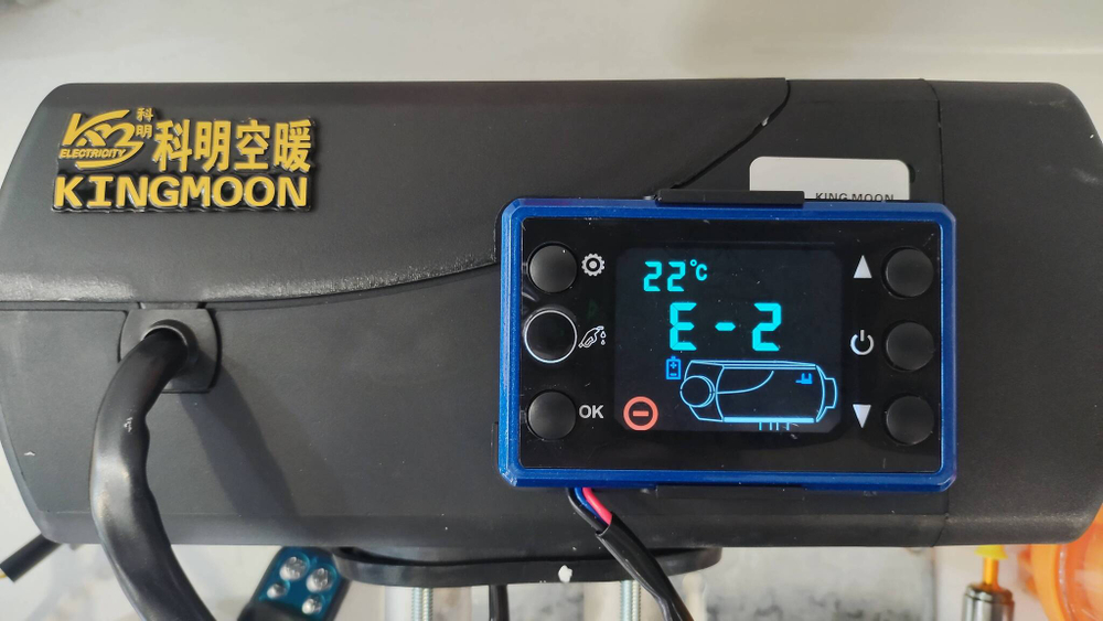 KingMoon 2.2 кВт (12 в) Автономный отопитель салона, Пульт ДУ, бак 9 литров. (Гарантия 3 месяца) 5,6 кг. 47х35х30