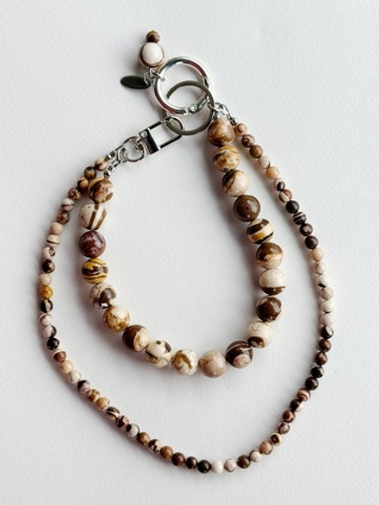 Подвес из бежевой яшмы