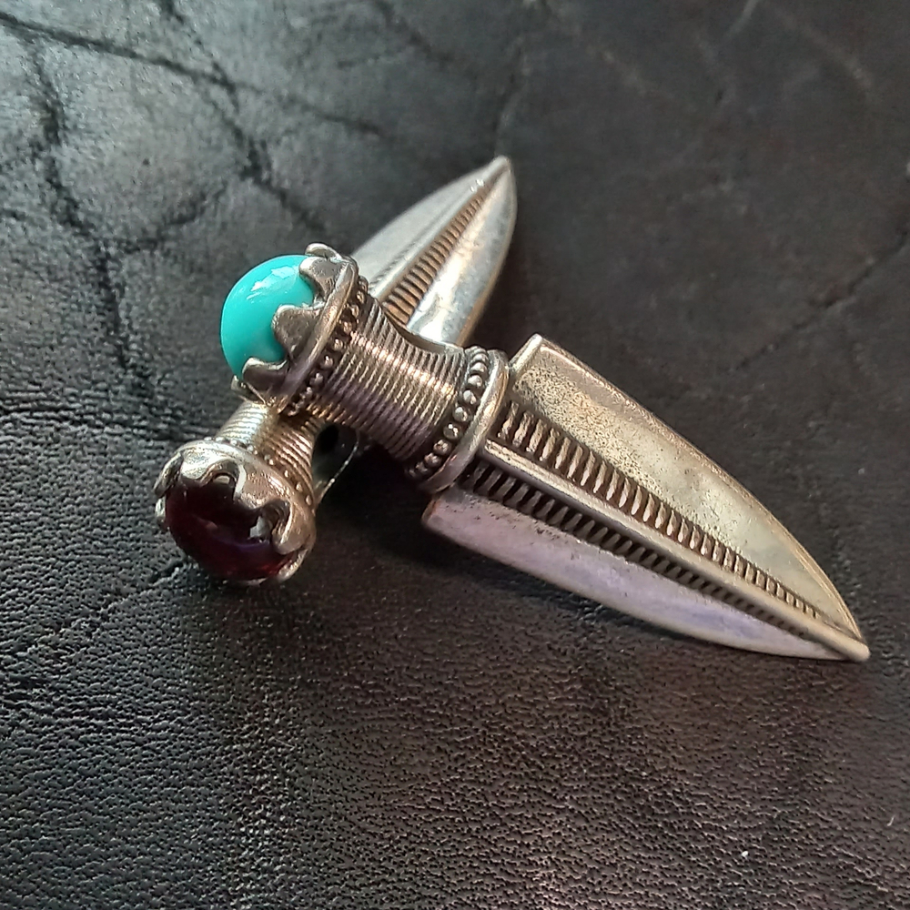 Подвеска. Стрела Перуна малая с камнем