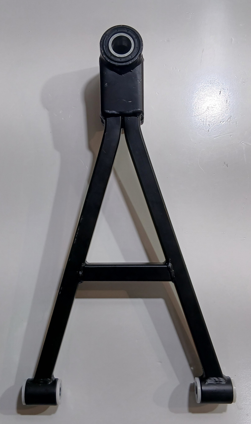 Рычаг передней подвески (комплект с подшипниками и сайлентблоками) для снегохода MotoLand SnowFox 200