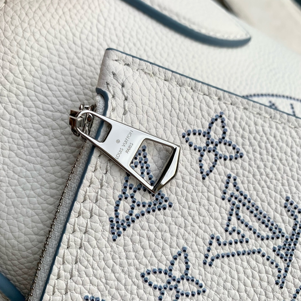 Louis Vuitton Blossom PM