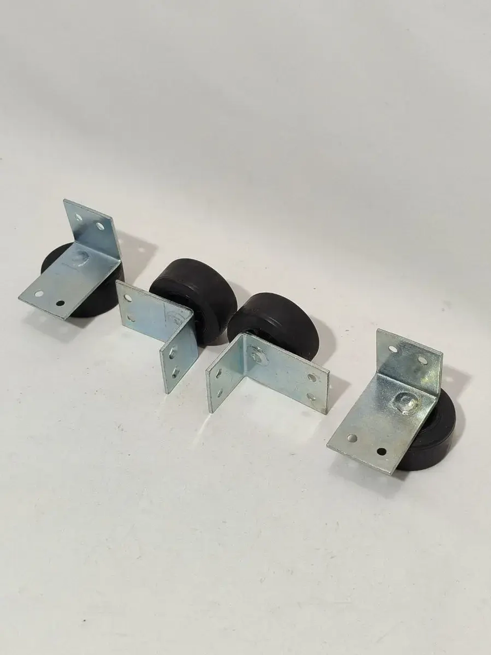 Мебельные колеса, выдвижные ролики диванов, шкафов, кроватей