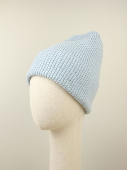 Шапка вязаная "Прогулка с корги", 100% шерсть ягнёнка, цвет небесно-голубой.