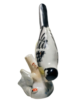 Статуэтка (миниатюра) "Синичка с божьей коровкой" Городница