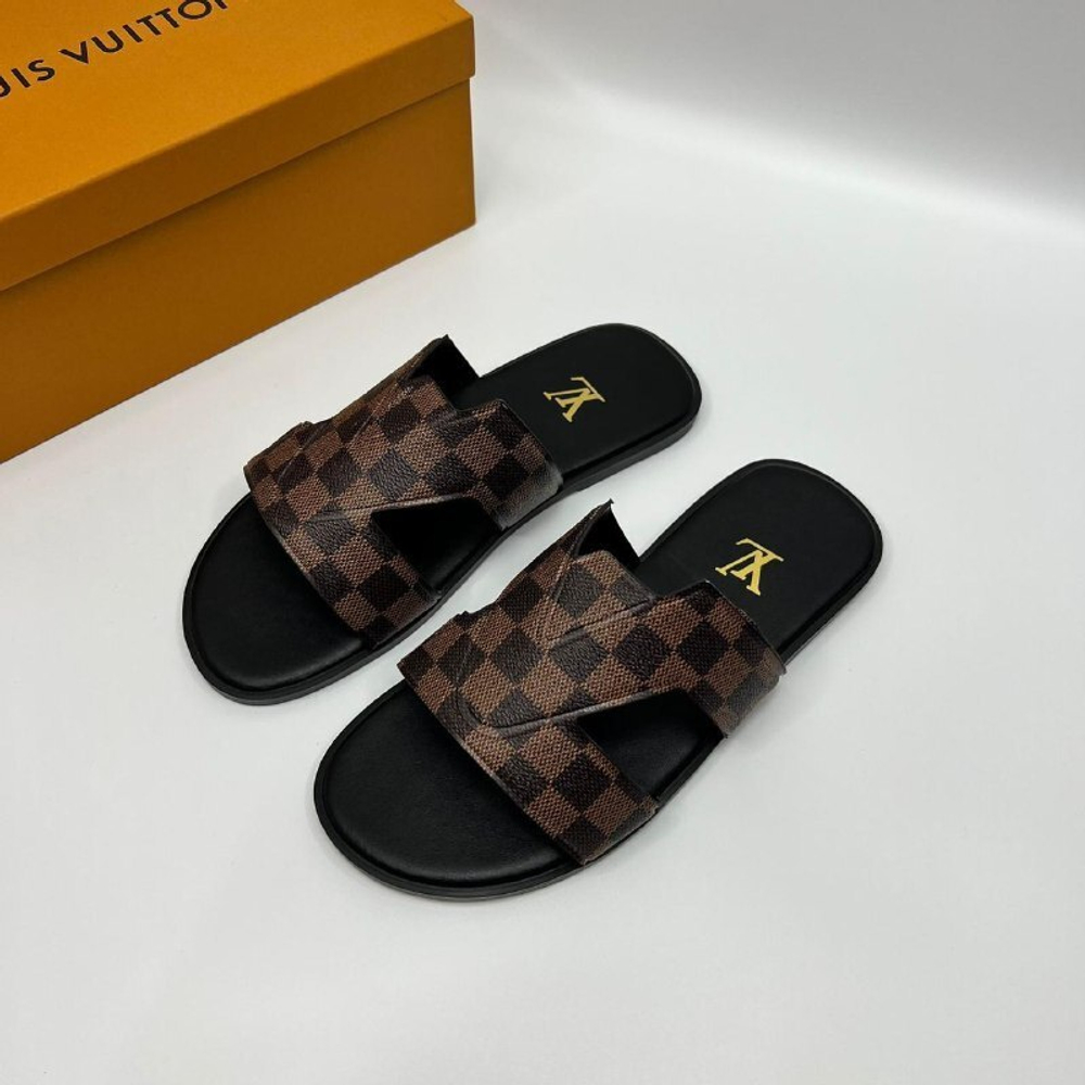 Шлепанцы Louis Vuitton