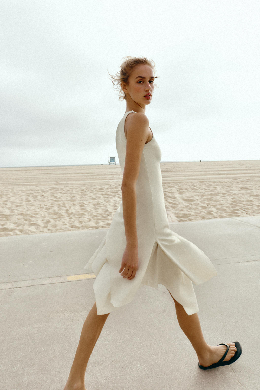 ZARA КОМБИНИРОВАННОЕ ПЛАТЬЕ ХАЛТЕР, ЖЕЛТОВАТО-БЕЛЫЙ