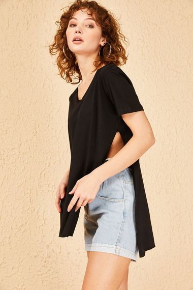 Qadın üçün qara t-shirt 10501028