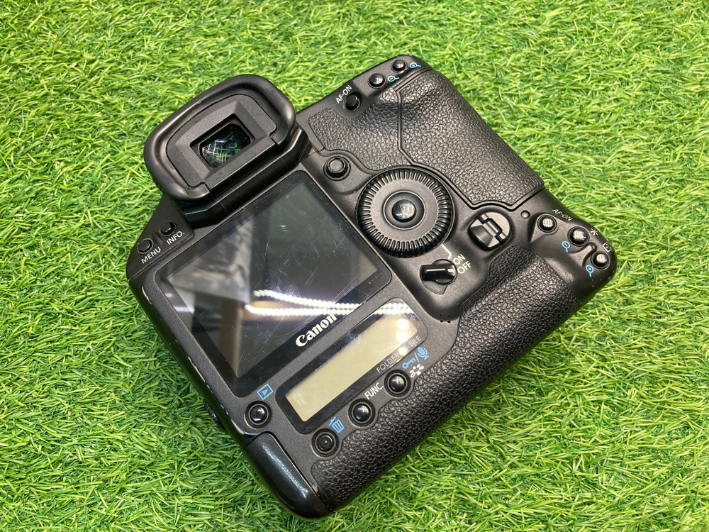 Canon EOS-1 Ds Mark III