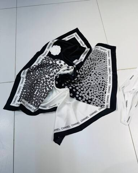 Платок CHANEL