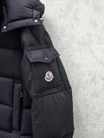 Пуховик Moncler