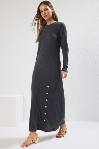 Трикотажное платье с фитилем и пуговицами из антрацита TCTAW25EB00061