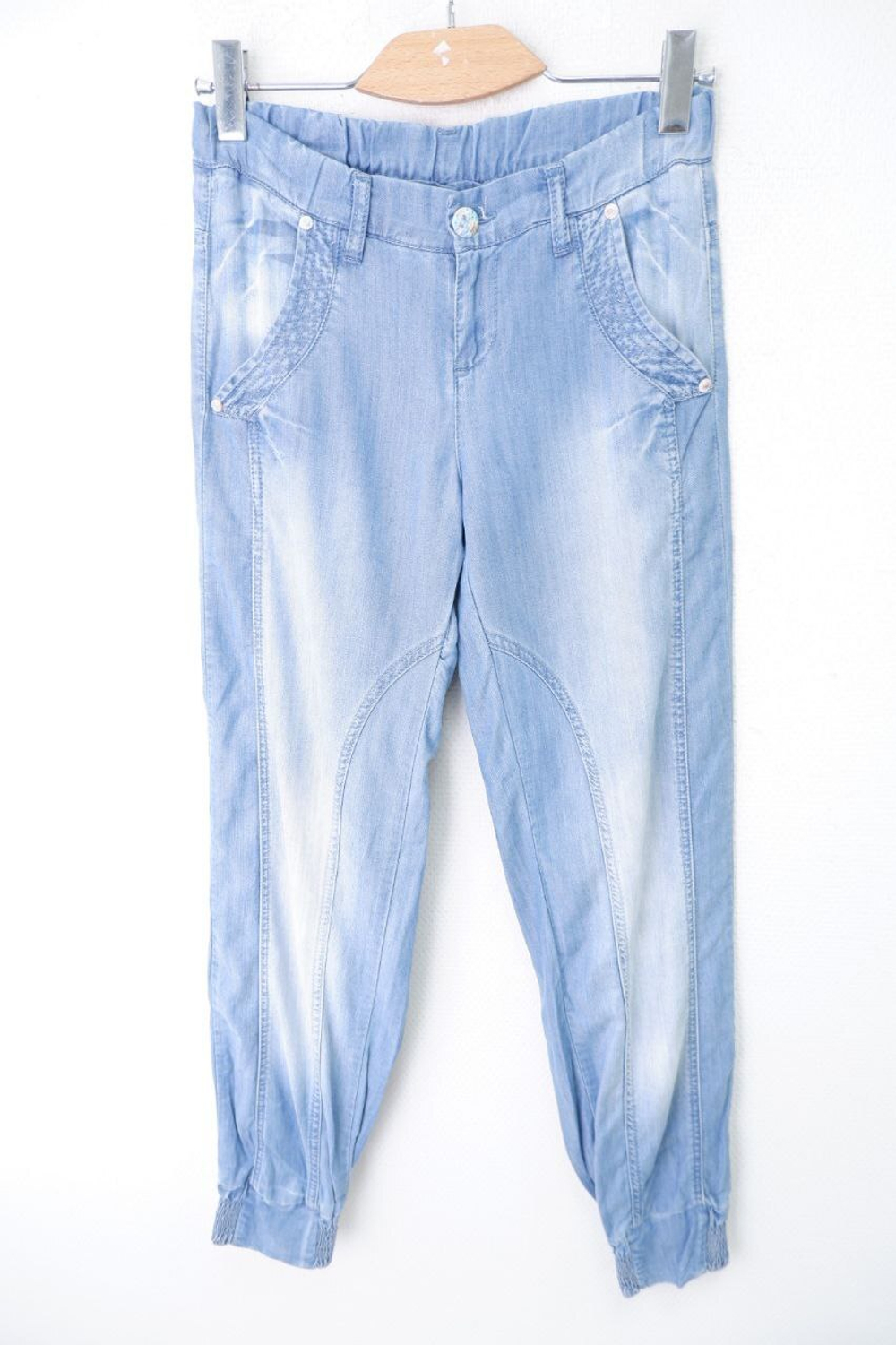 Джинсы с потертостями 42 размер