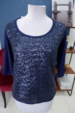 Блузка с пайетками 46 размер