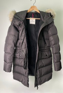 Пуховик Moncler