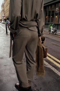 ZARA БРЮКИ ПРЯМОГО КРОЯ С ДЕКОРАТИВНОЙ СТРОЧКОЙ, РЫЖЕВАТО-КОРИЧНЕВЫЙ