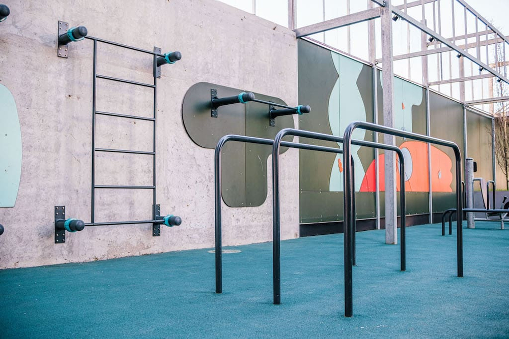 Брусья гнутые двойные