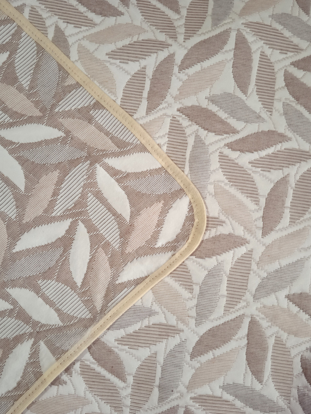 Покрывало жаккардовое двухстороннее Нежность 165-18 беж, серый 2.0 (180х200)