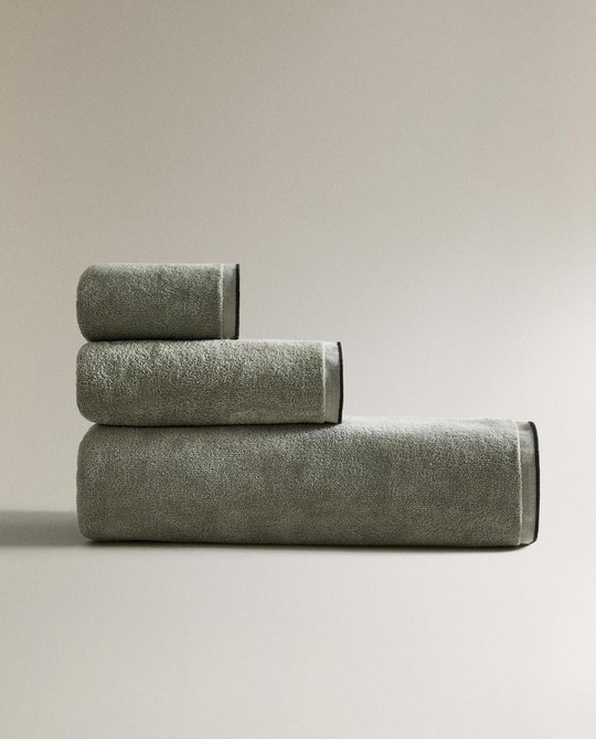 ZARA HOME БАННОЕ ПОЛОТЕНЦЕ ИЗ ВЕЛЮРА С ОТДЕЛКОЙ ОВЕРЛОКОМ, СВЕТЛО-ЗЕЛЕНЫЙ