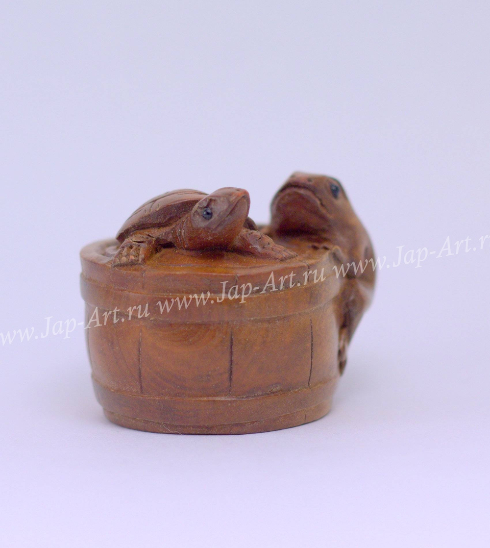 Нэцкэ Черепаха и лягушка в бочке