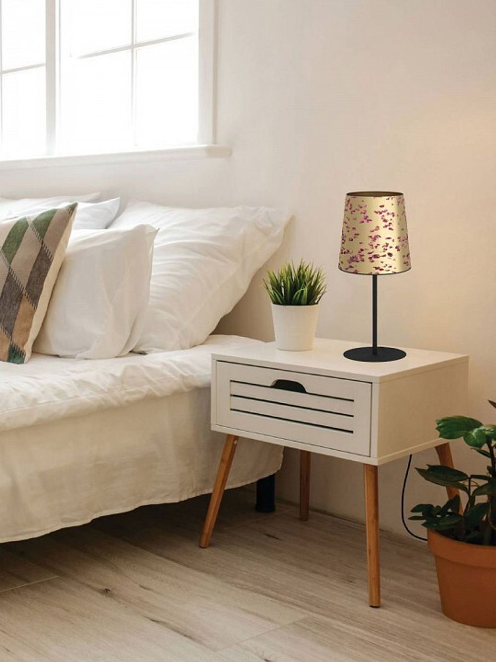 Настольная лампа декоративная Eglo Castuera 390294