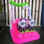 Прокатный аттракцион «Семья Панд» Электромобиль