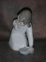 Статуэтка. Фарфор. Девочка с тапочками. Lladro. Испания