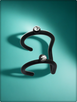 Серьга клипса без прокола ушей "Двойная с кристаллом", для имитации пирсинга (1 шт.) чёрная. Бижутерия.