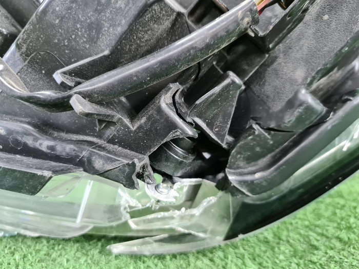 Битая Фара правая Nissan Murano Z52 (2014-2022) LED