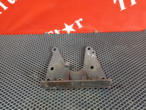 Кронштейн передней пневморессоры