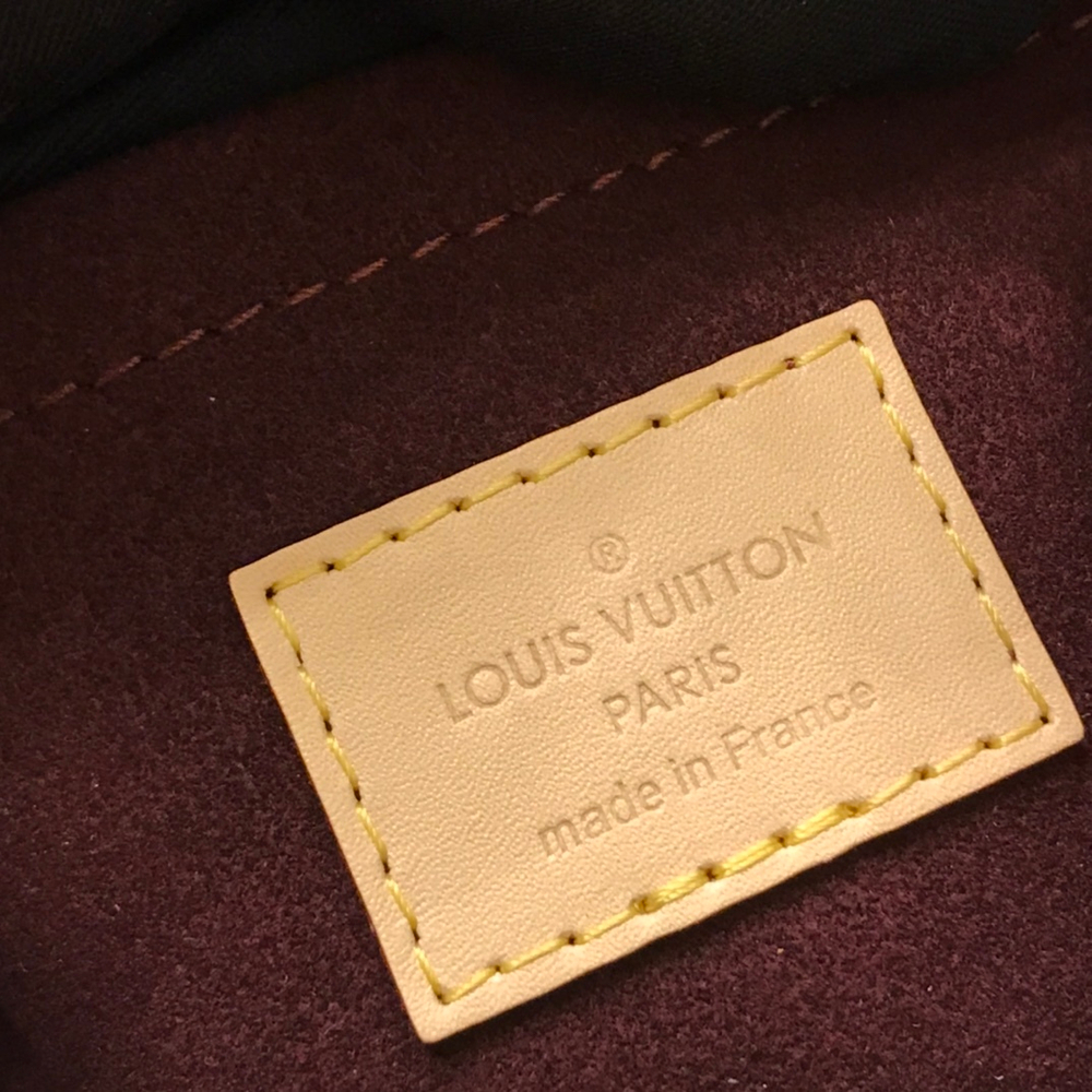 Louis Vuitton Montaigne BB