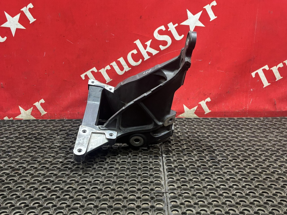 Кронштейн усилителя бампера левый 2023г.