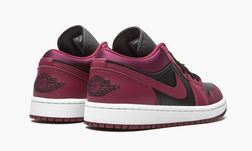 Air Jordan 1 Low SE WMNS "Beetroot"