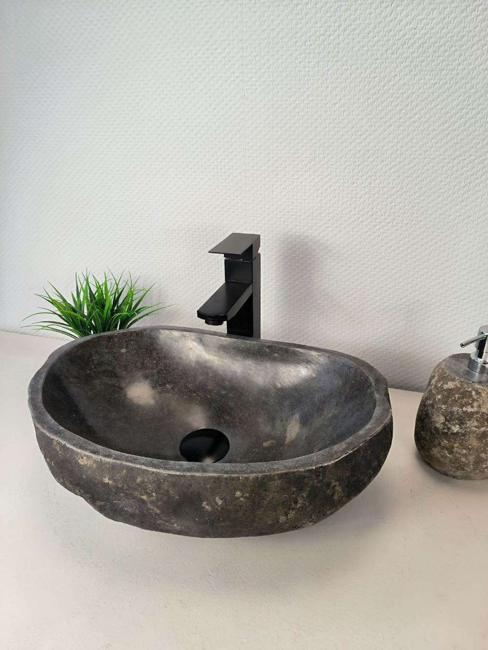 Раковина из речного камня RS-66001 46х30х15 из натурального камня