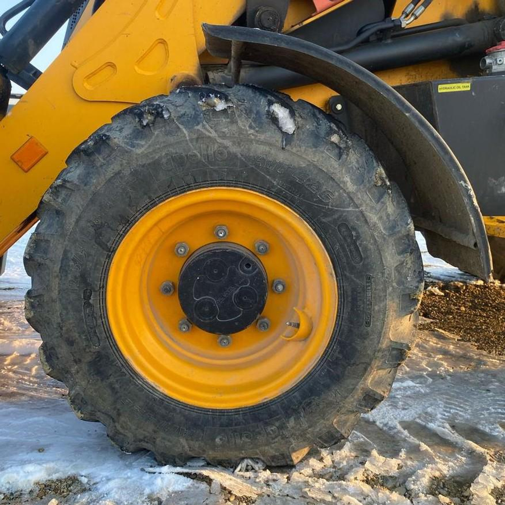 Bull HD-100 Экскаватор-погрузчик HD-100 (Дизельный, 4,4 л, 101 л.с., АТ)