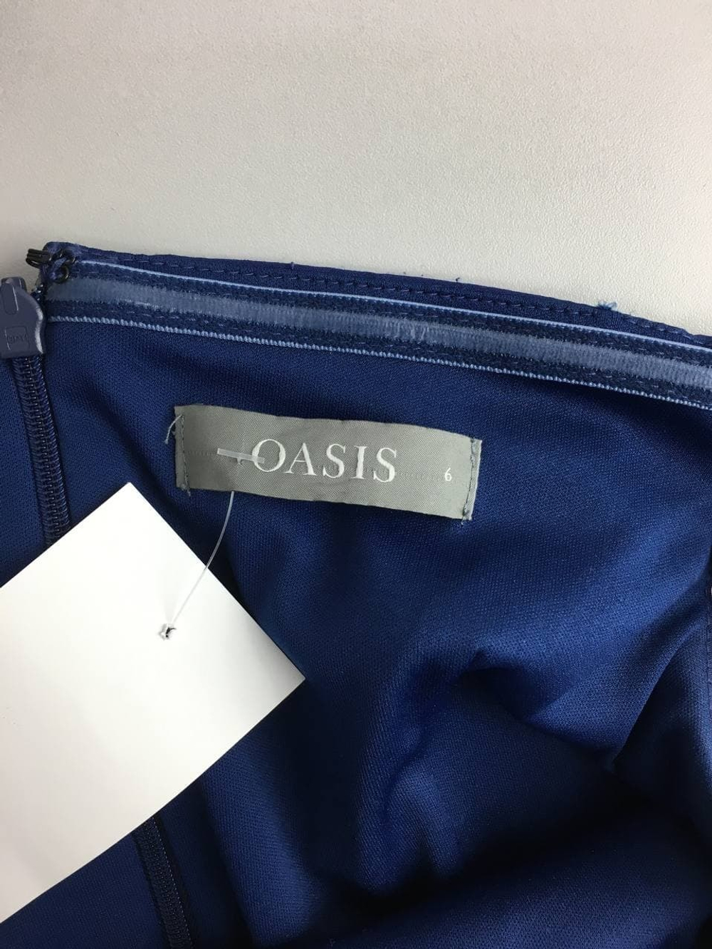 Платье Oasis элегантное 38 размер