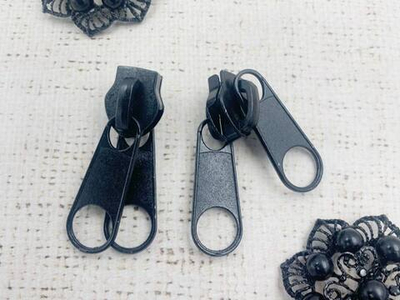 Бегунок спираль 2-х язычковый, галантерейный Т10, чёрный