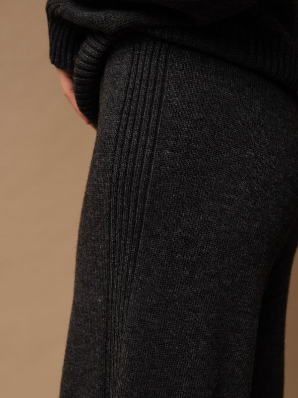 458457-8101 Костюм женский, темно-серый