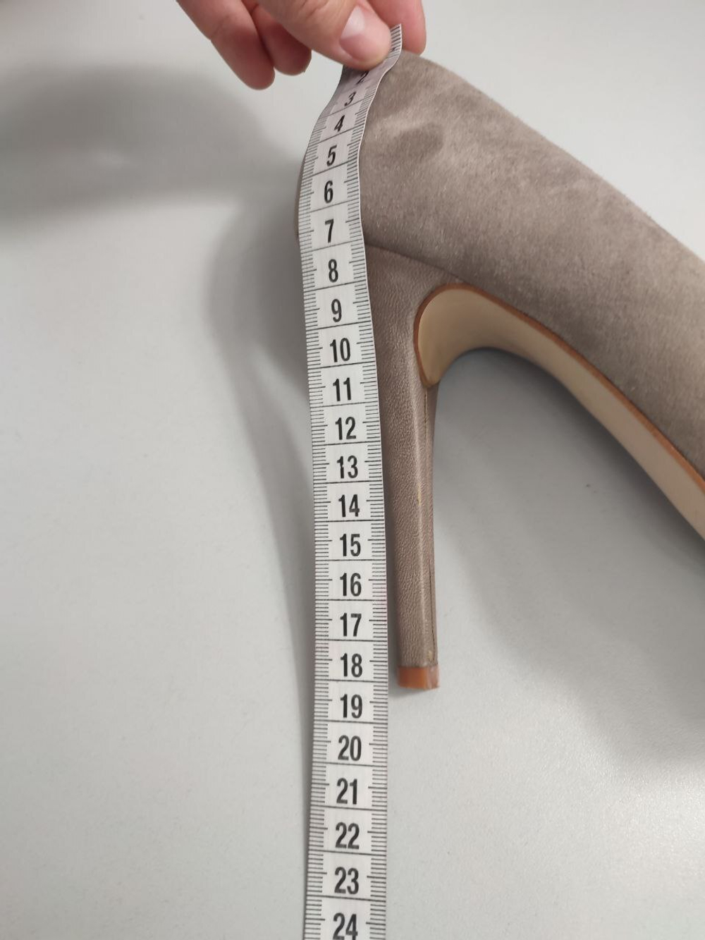 Туфли Stradivarius на каблуке 39 размер