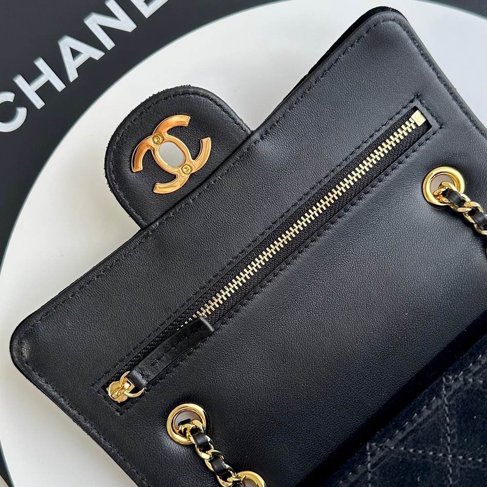Chanel Mini Classic Handbag 20 cm