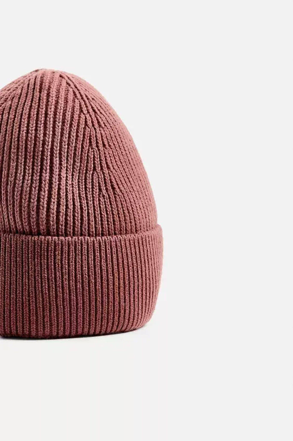 ZARA БАЗОВАЯ ШАПКА БИНИ, ПЫЛЬНЫЙ РОЗОВЫЙ