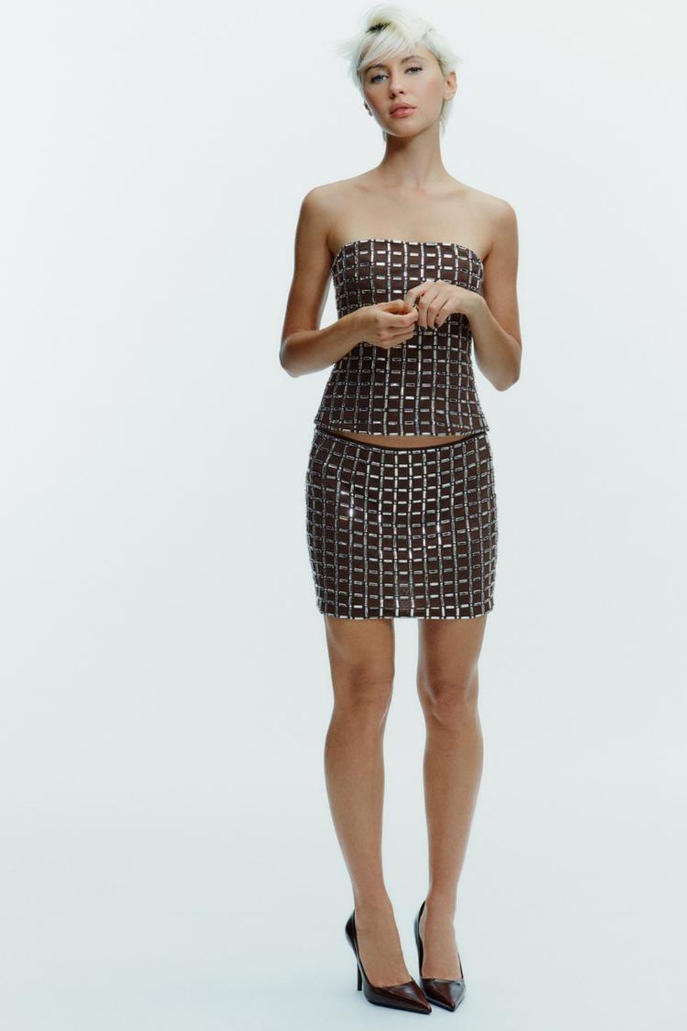 ZARA ТОП ИЗ СЕТКИ С БЛЕСТКАМИ И ОТКРЫТЫМИ ПЛЕЧАМИ, КОРИЧНЕВЫЙ