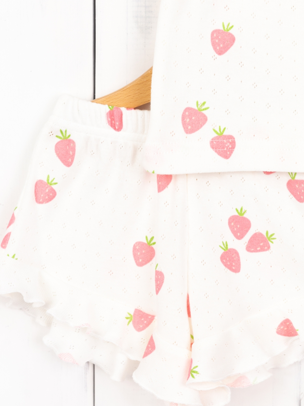 Пижама с шортиками Клубнички