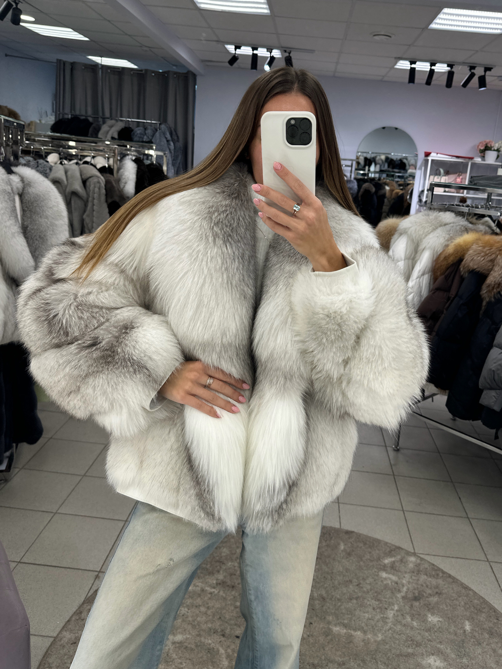Шуба из арктической лисы 60см рукав «косичка»
