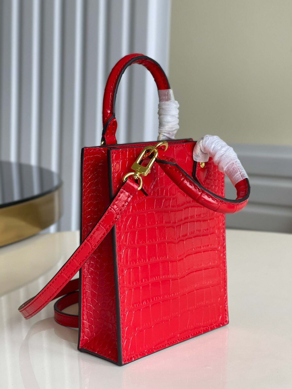 Louis Vuitton Petit Sac Plat